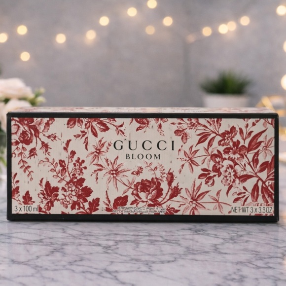 Gucci Beauty Mini Bundle – Bloom Travel Spray, Lipstick, Comb & Pouch - Picture 6 of 6